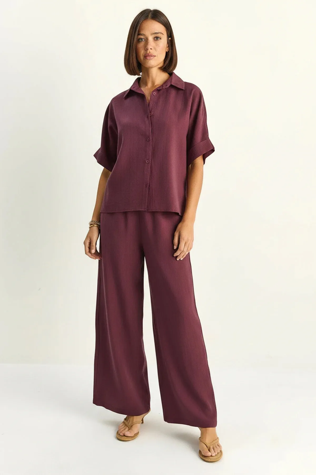 Kadın Oversize Kısa Kol Gömlek Beli Lastikli Geniş Paça Mürdüm Takım