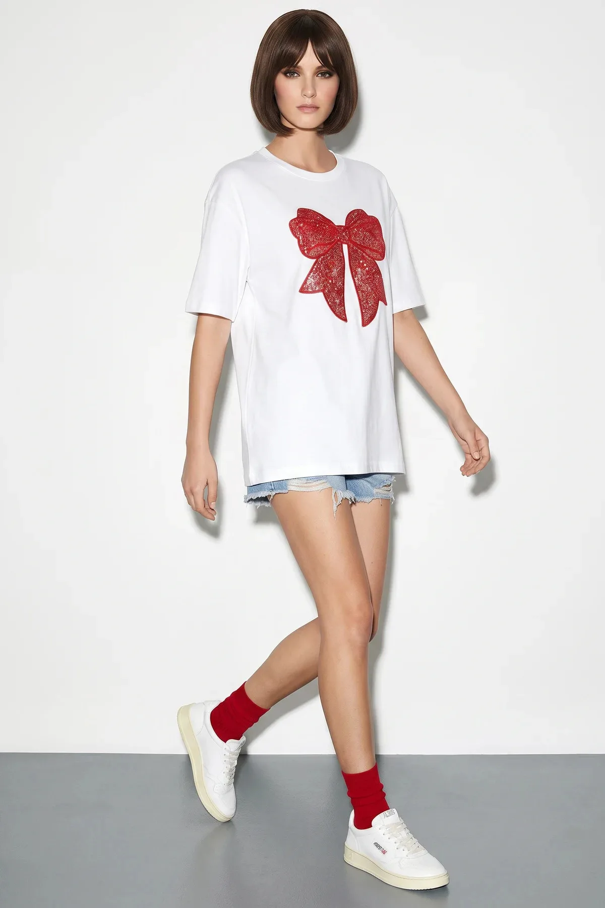 Kadın Pamuklu Kadife Fiyonk Baskılı Oversize Bisiklet Yaka T Shirt Beyaz
