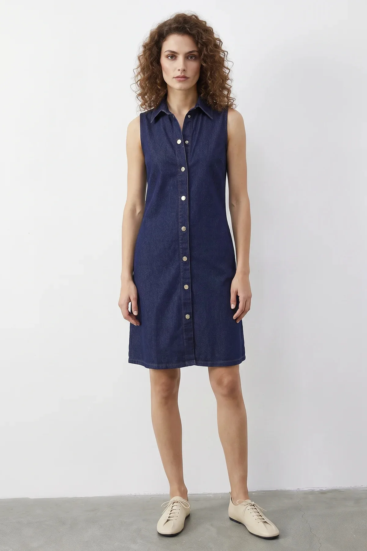 Kadın Çıtçıt Kapamalı Cep Detaylı Gömlek Yaka Denim Lacivert Elbise