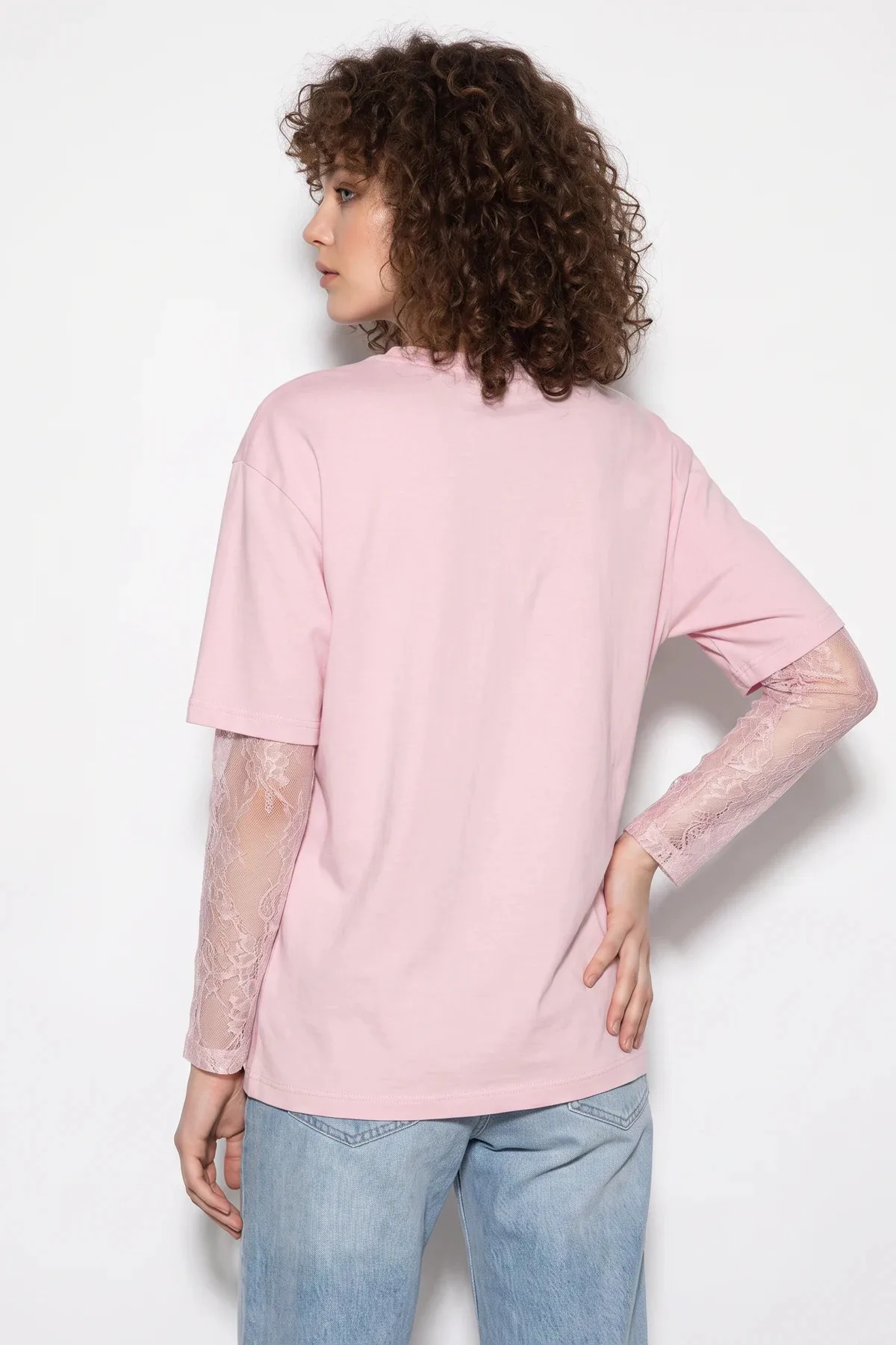 Kadın Bisiklet Yaka Dantel Kollu Oversize Pamuklu T Shirt Pembe