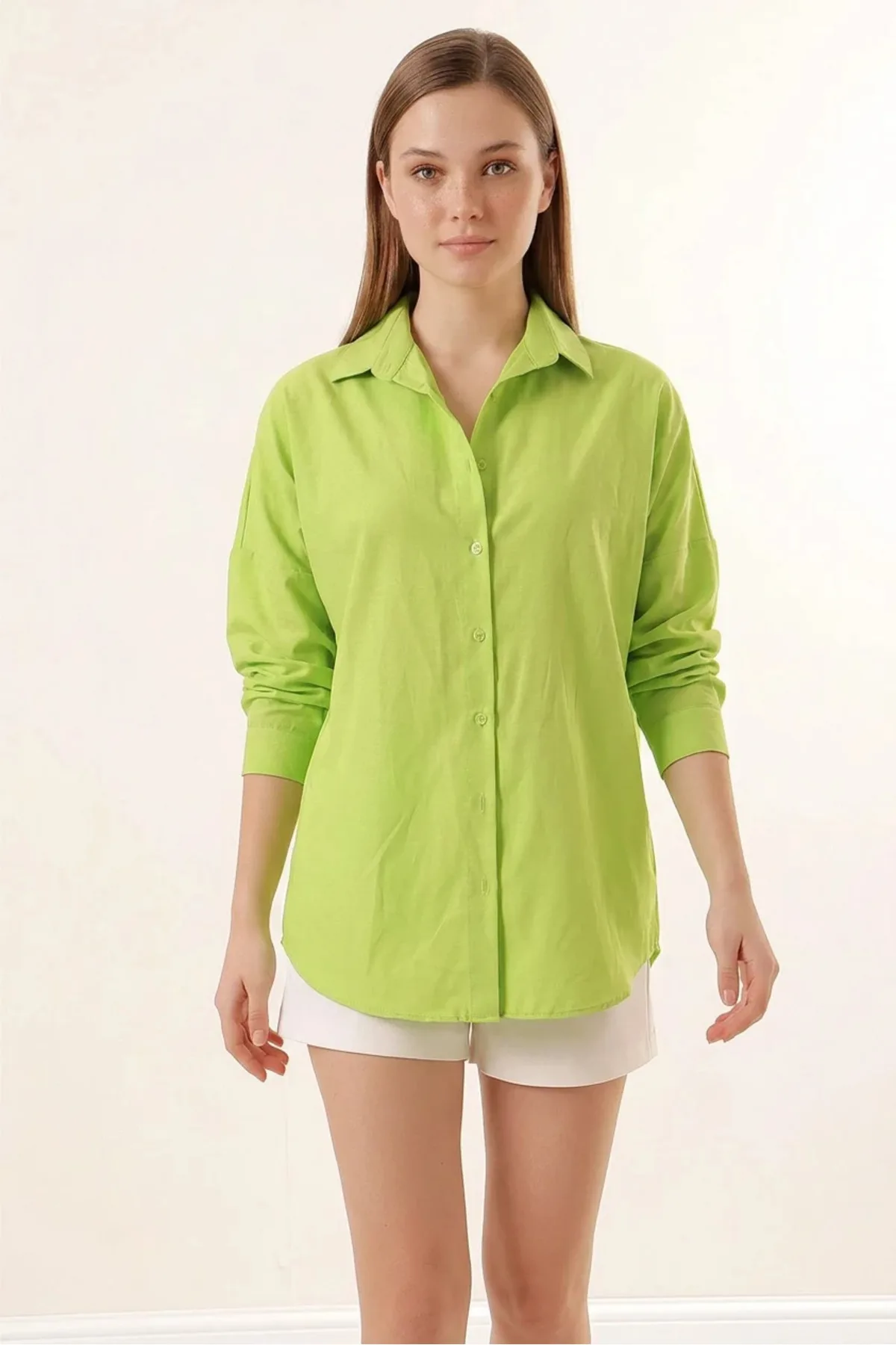 Kadın Oversize Kesim Basic Çağla Yeşili Gömlek
