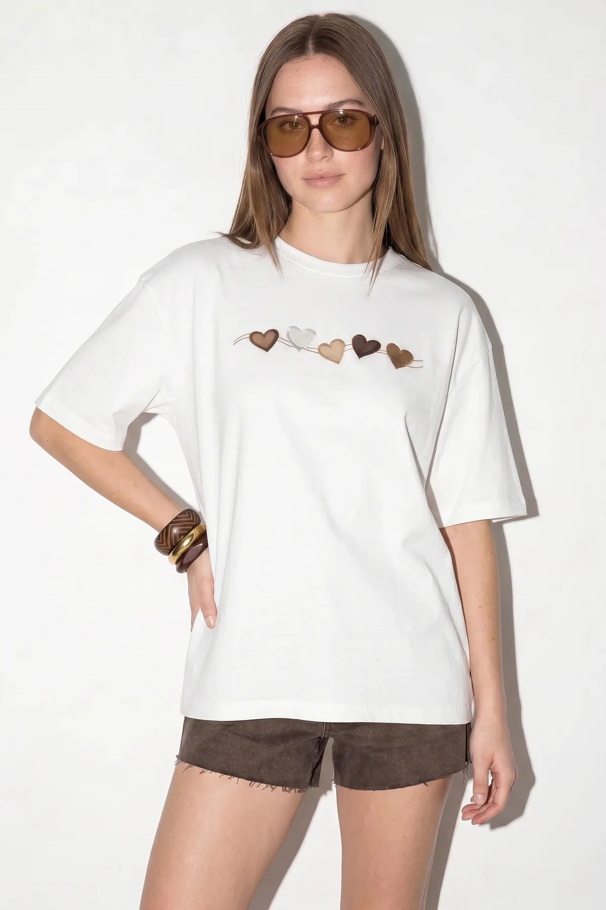 Kadın Bisiklet Yaka Kalp Baskılı Oversize Pamuklu T Shirt Beyaz