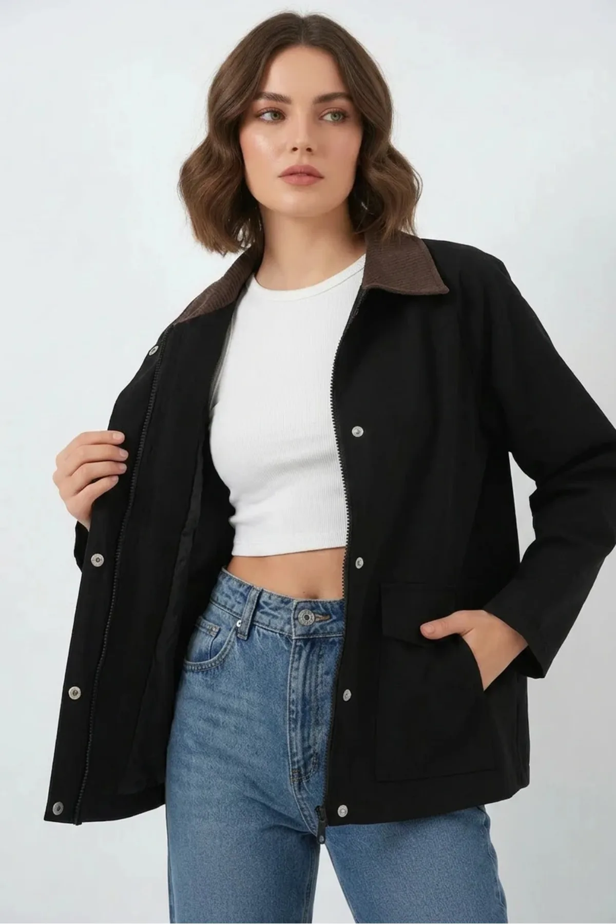Kadın Klasik Yaka Cep Detaylı Oversize Siyah Ceket