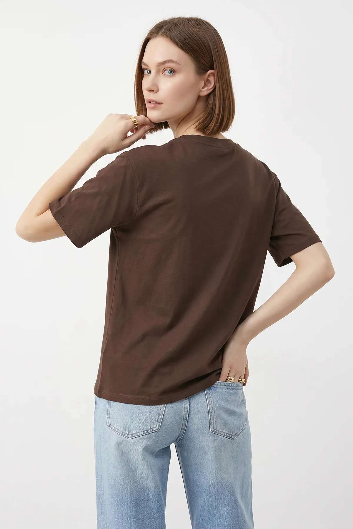 Kadın Taş Detaylı Leopar Baskılı Bisiklet Yaka Rahat Kalıp T Shirt Acı Kahve