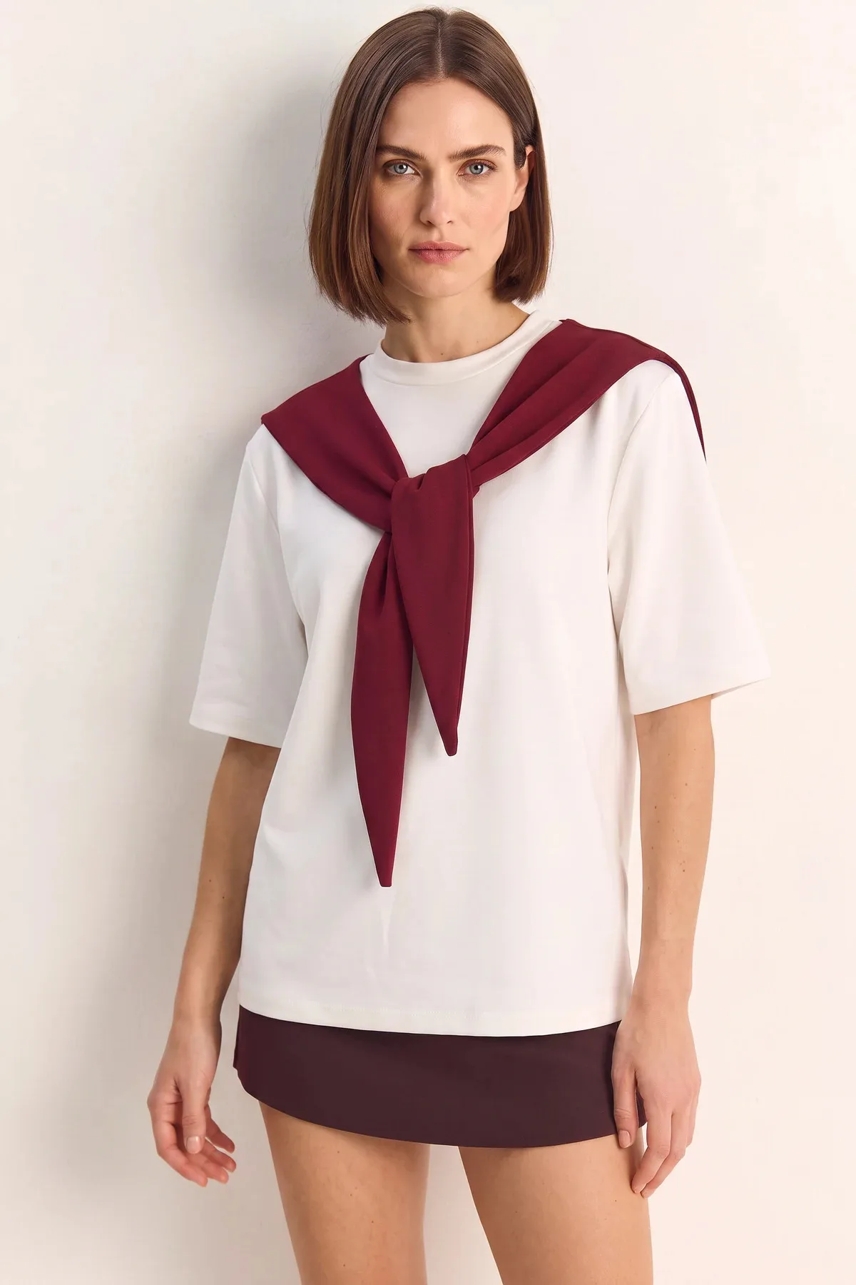 Kadın Şal Detaylı Oversize Basic Beyaz Bordo Tişört