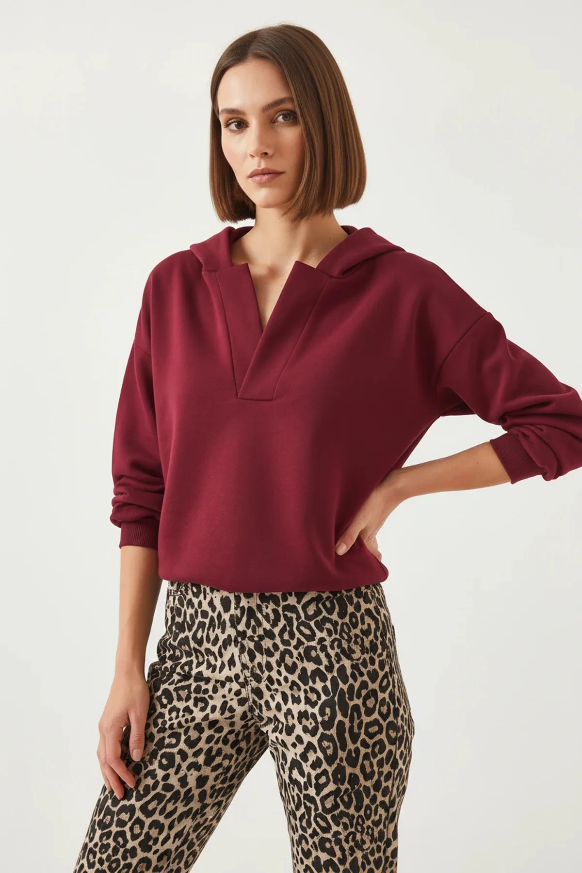Kadın Kapüşonlu V Yaka Bordo Sweatshirt