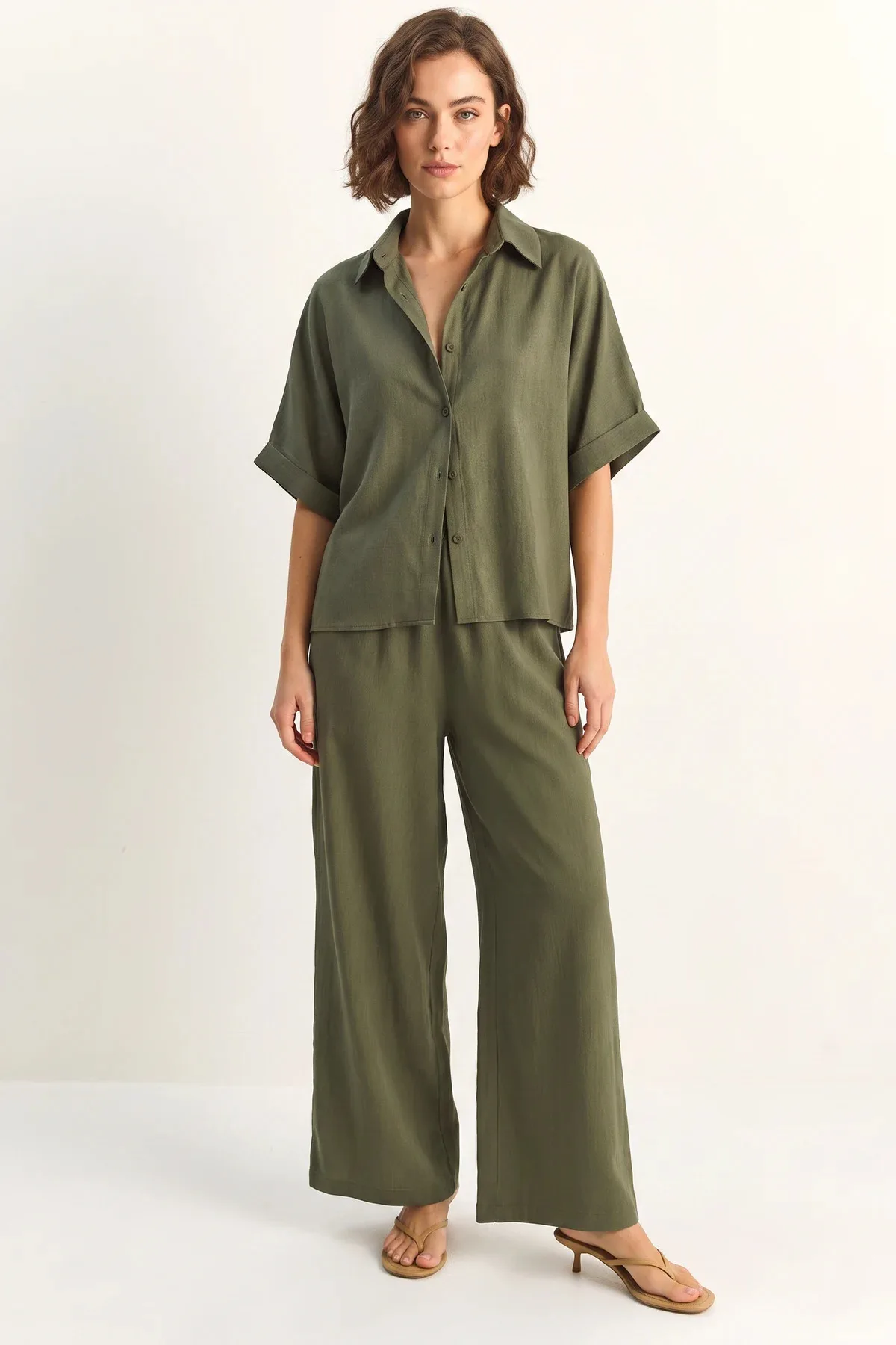 Kadın Oversize Kısa Kol Beli Lastikli Geniş Paça Haki Takım