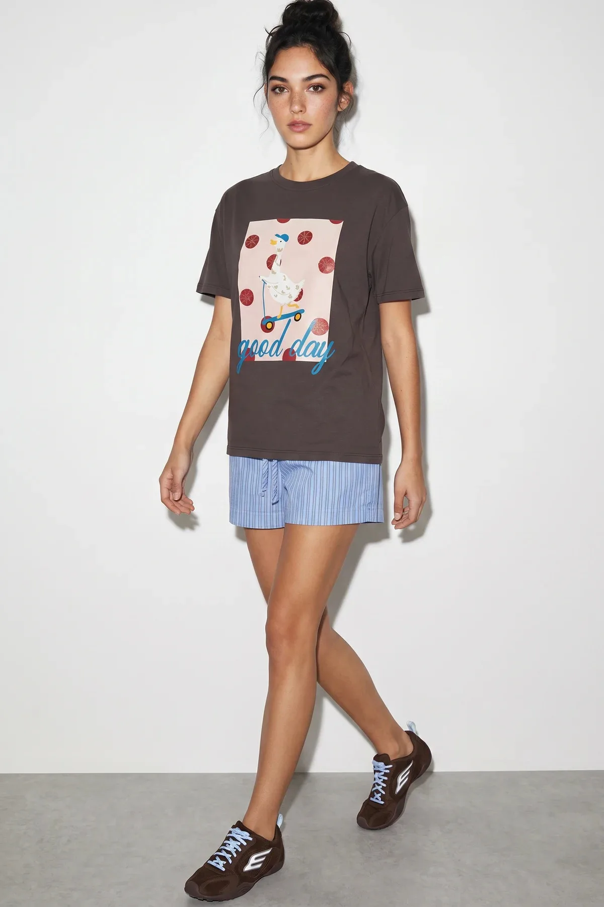 Kadın Good Day Baskılı Nakış Detaylı Relaxed Fit T Shirt Kahverengi