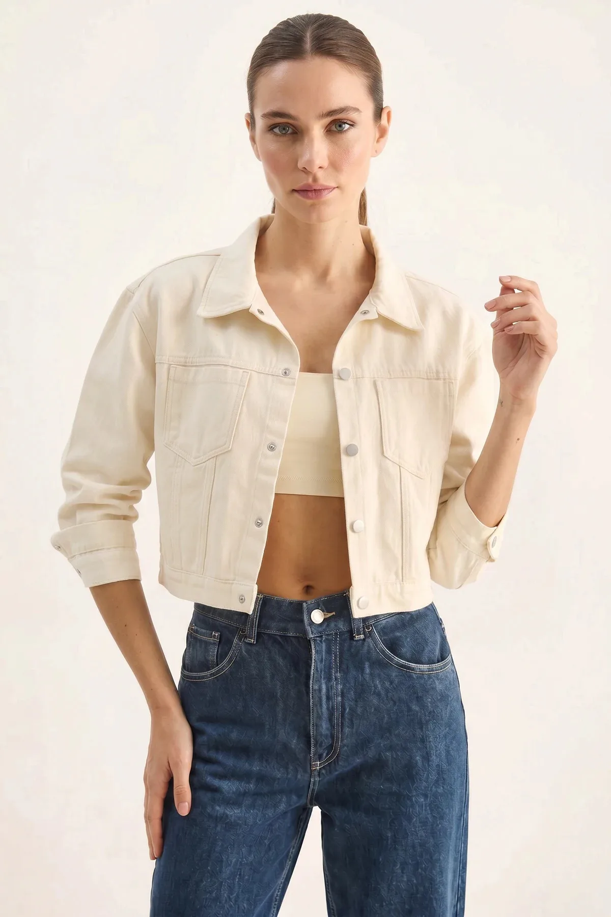 Kadın Çift Cep Detaylı Çıtçıt Kapamalı Mevsimlik Denim Krem Ceket