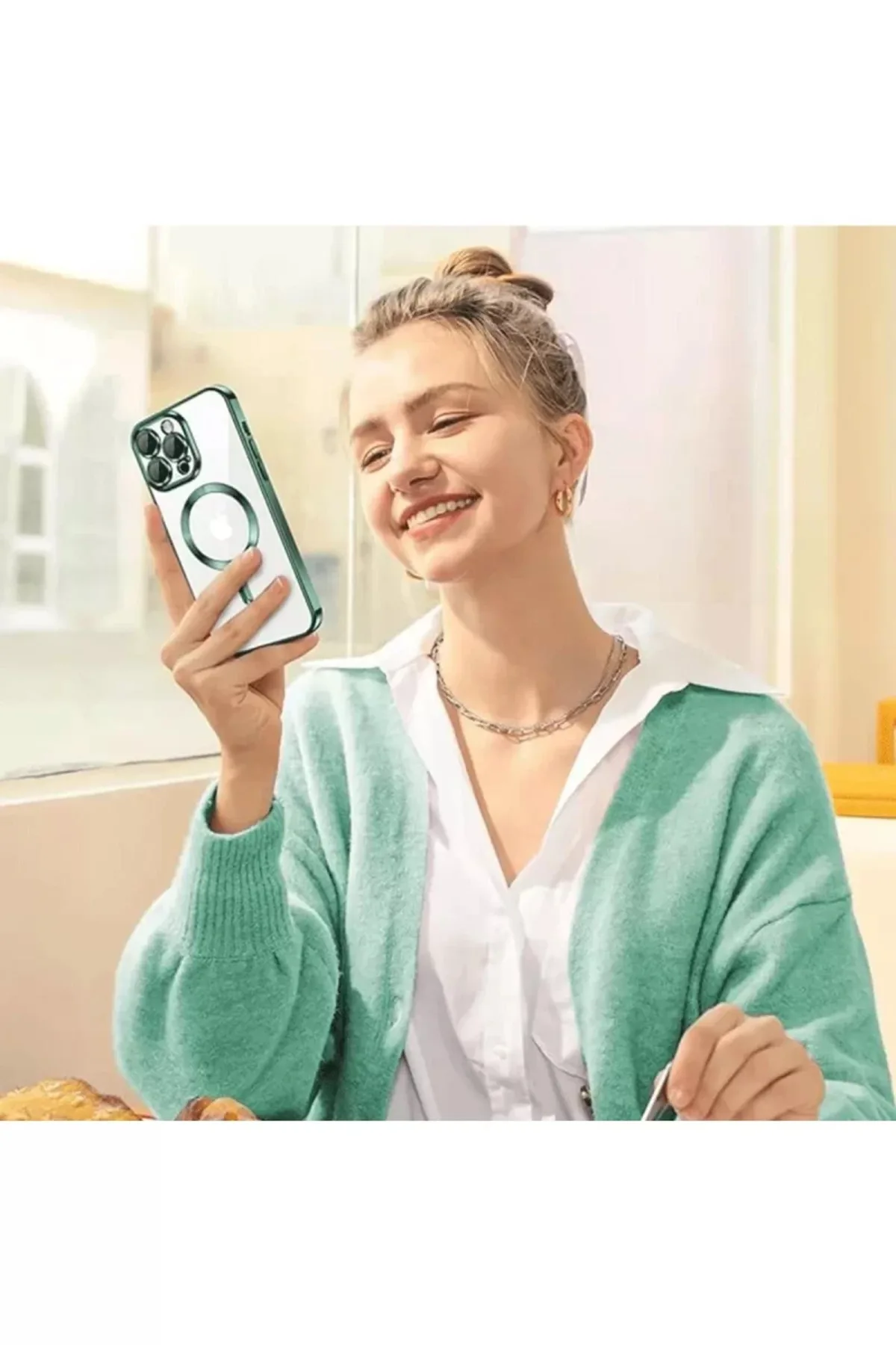 Newface Apple iPhone 15 Pro Max Kılıf Kross Magneticsafe Kapak - Kırmızı