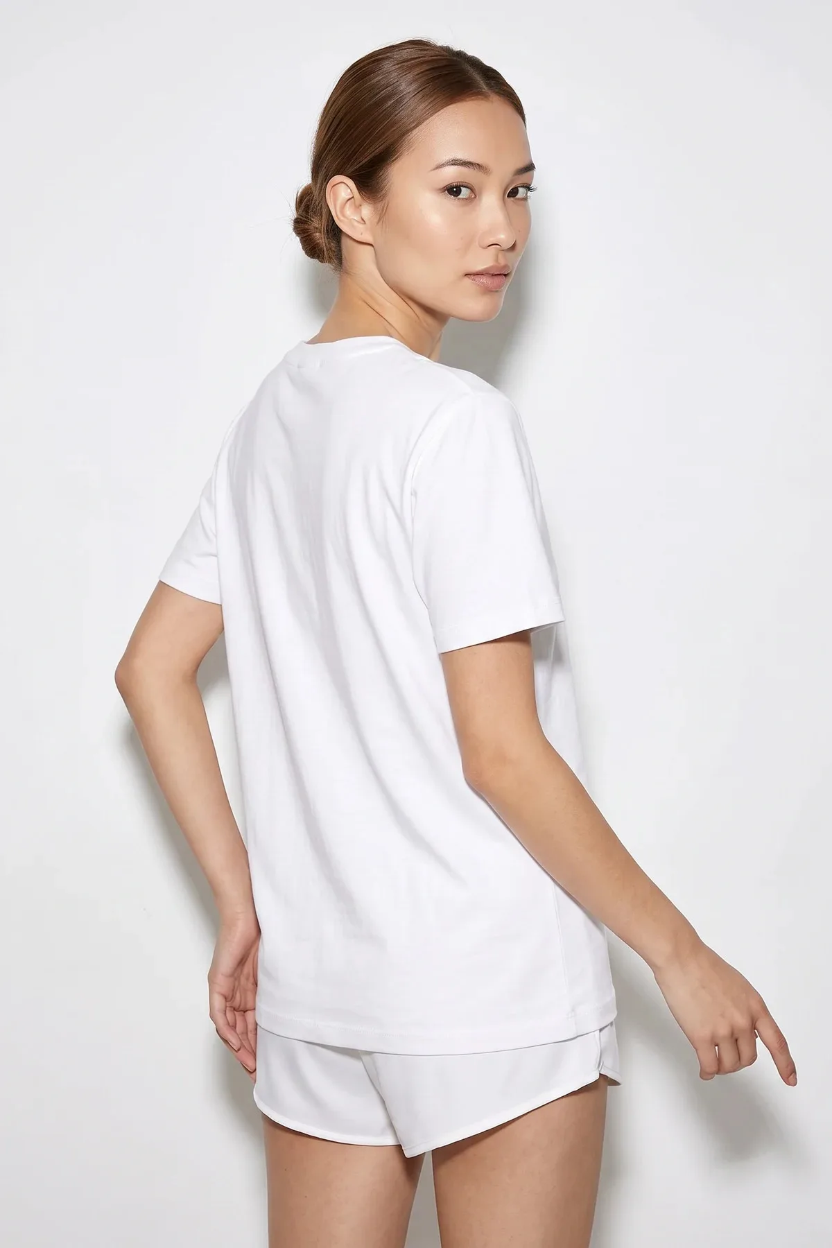 Kadın El İşi Flamingo Nakış Detaylı Premium Tasarım Pamuklu T Shirt Beyaz