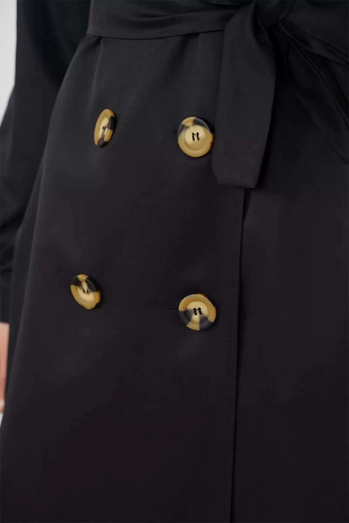 Kadın Kruvaze Yaka Kemerli Siyah Tesettür Trençkot