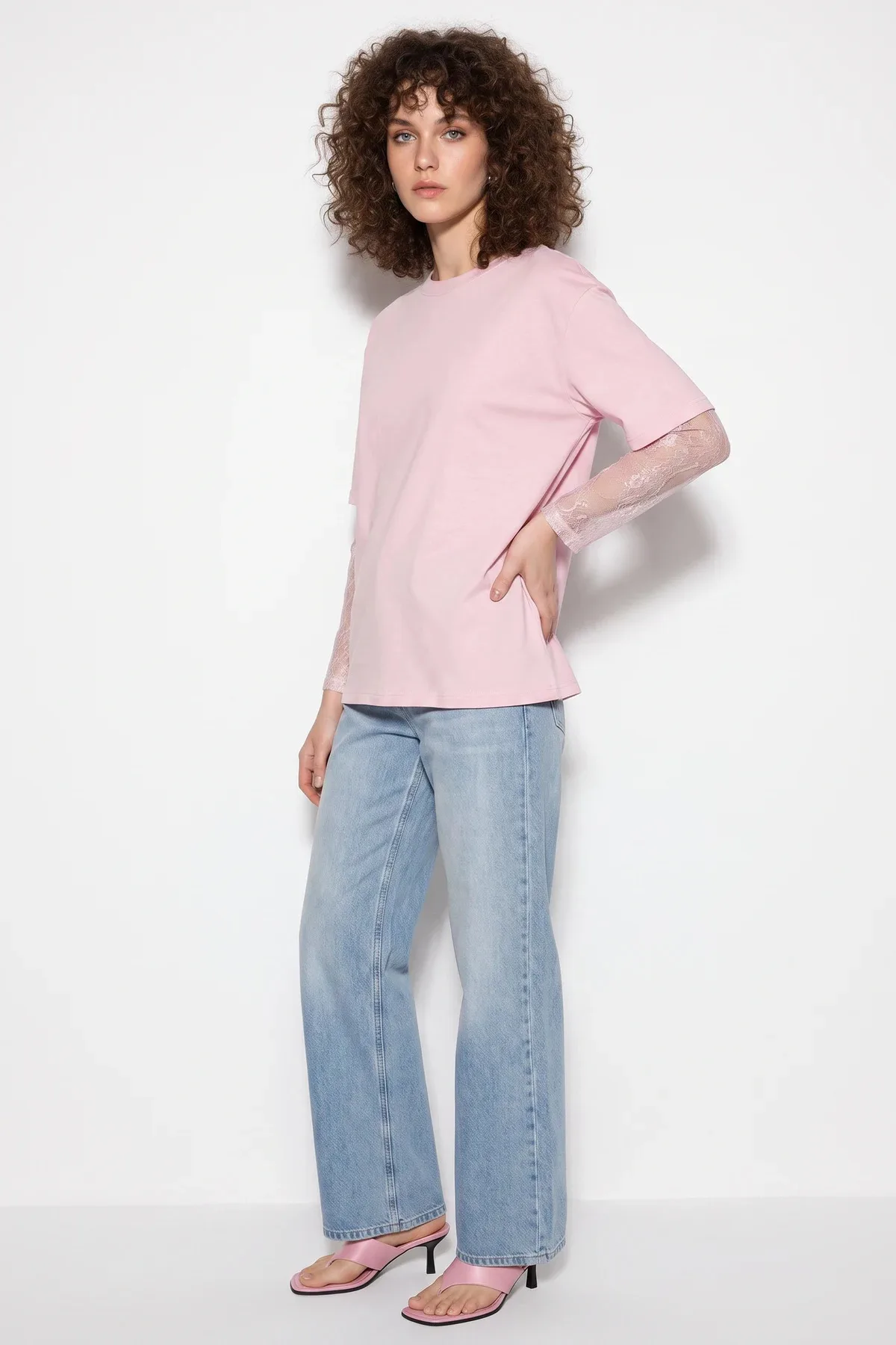 Kadın Bisiklet Yaka Dantel Kollu Oversize Pamuklu T Shirt Pembe