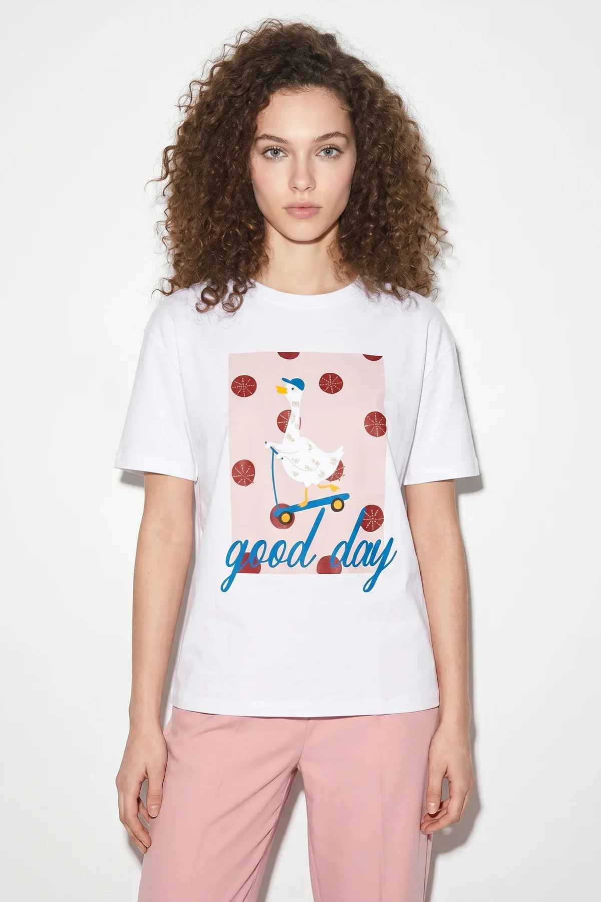 Kadın Good Day Baskılı Nakış Detaylı Relaxed Fit T Shirt Beyaz
