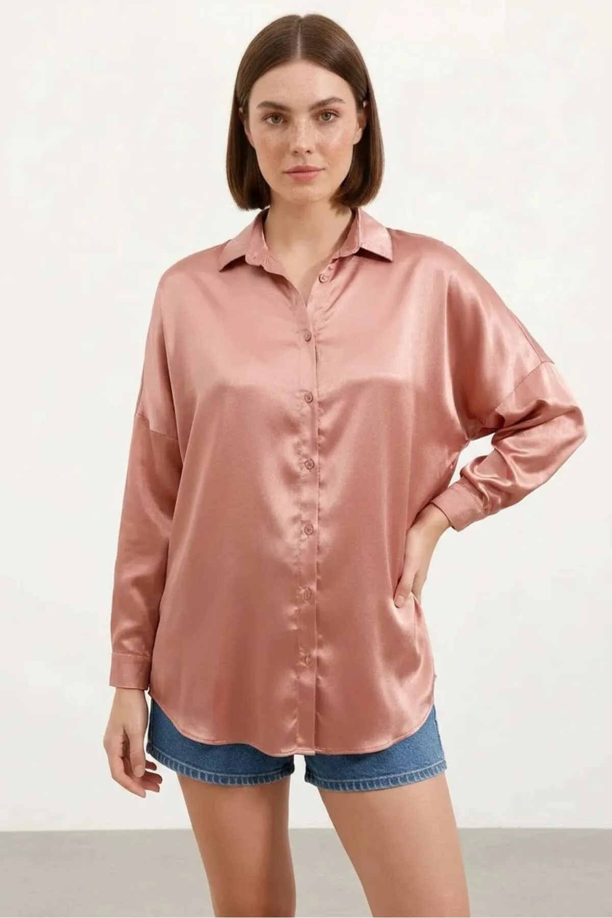 Kadın Oversize Kesim Saten Camel Gömlek