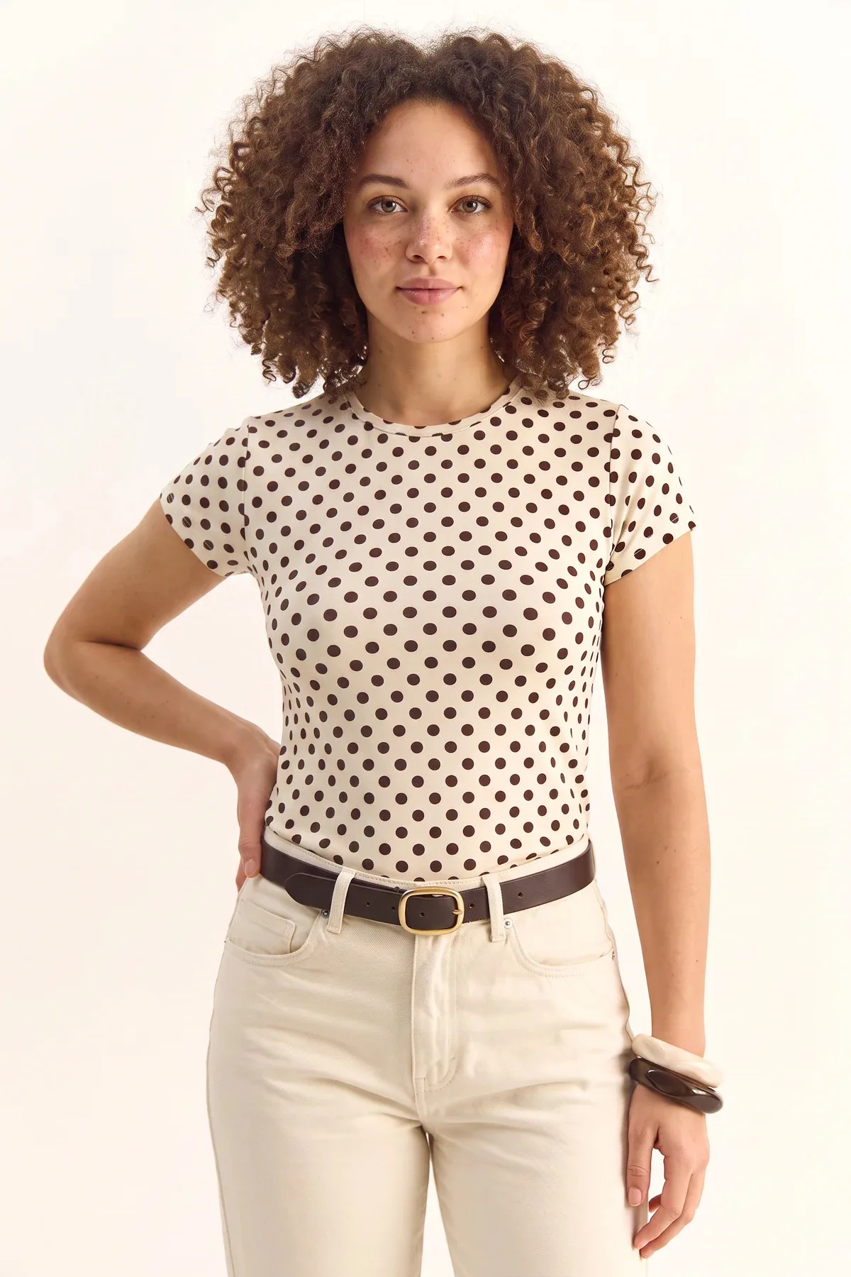 Kadın Bisiklet Yaka Puantiyeli Kısa Kollu Crop T Shirt Beyaz Siyah