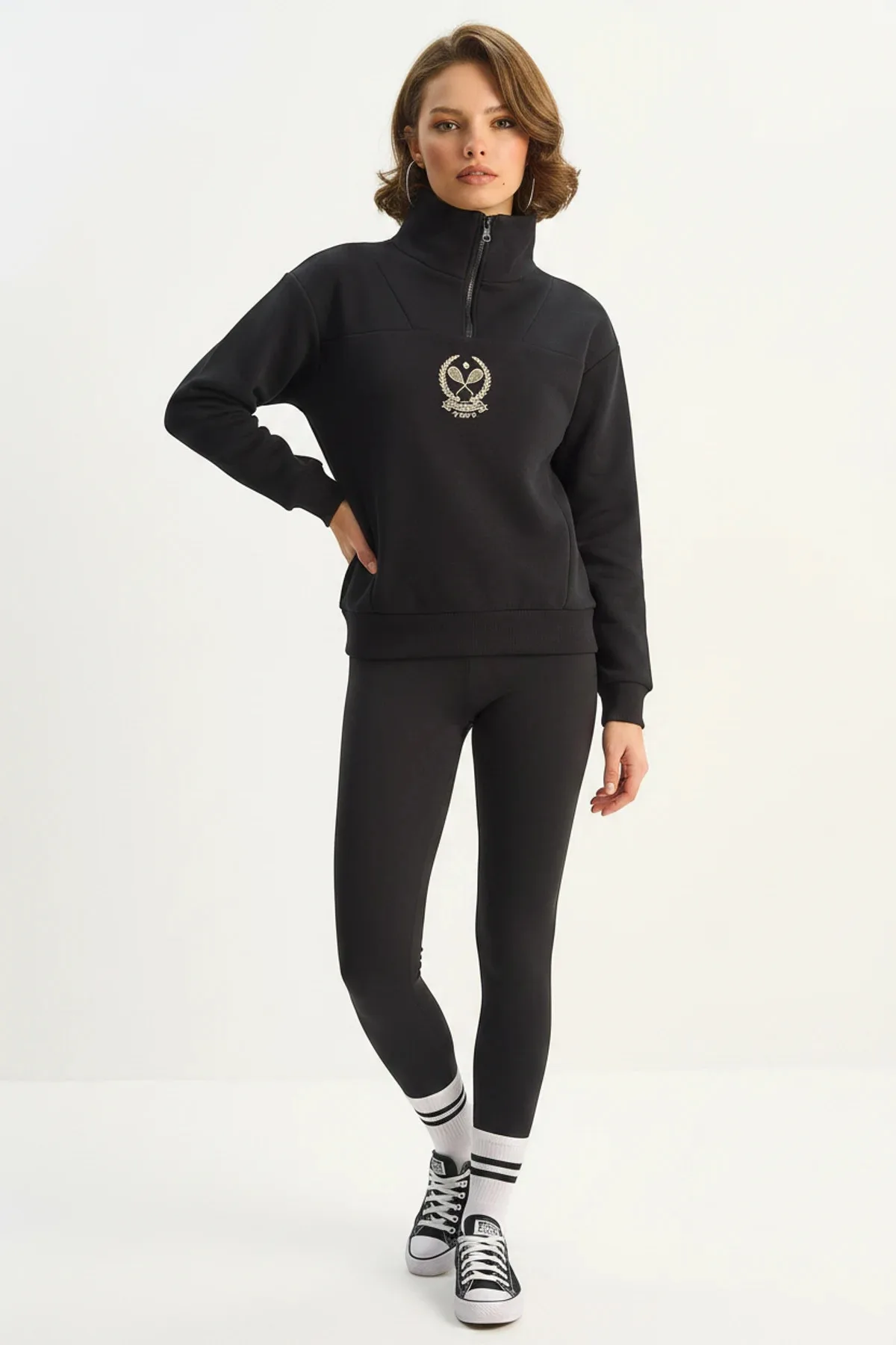 Kadın Dik Yaka Yarım Fermuarlı İçi Polarlı Crop Siyah Sweatshirt