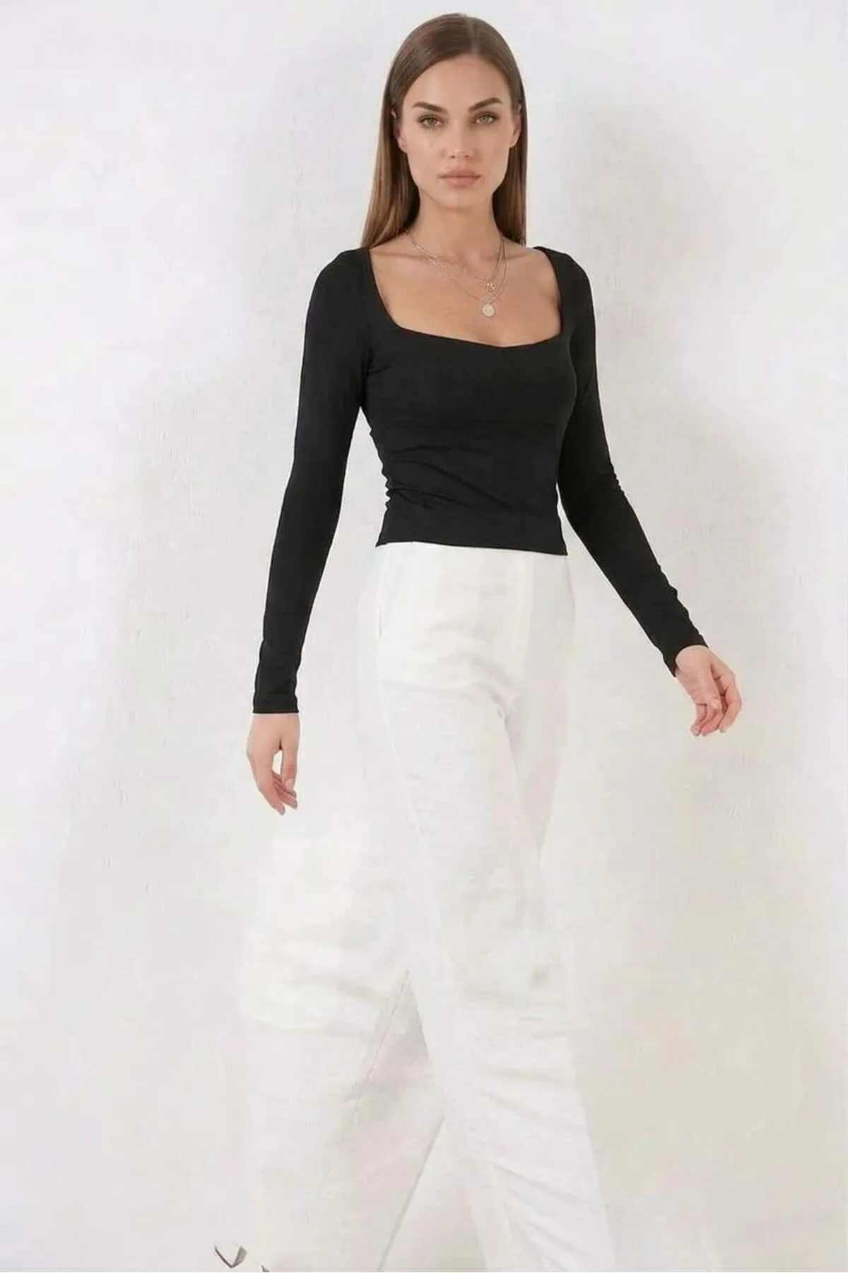 Kadın Kare Yaka Slim Fit Uzun Kol Siyah Bluz