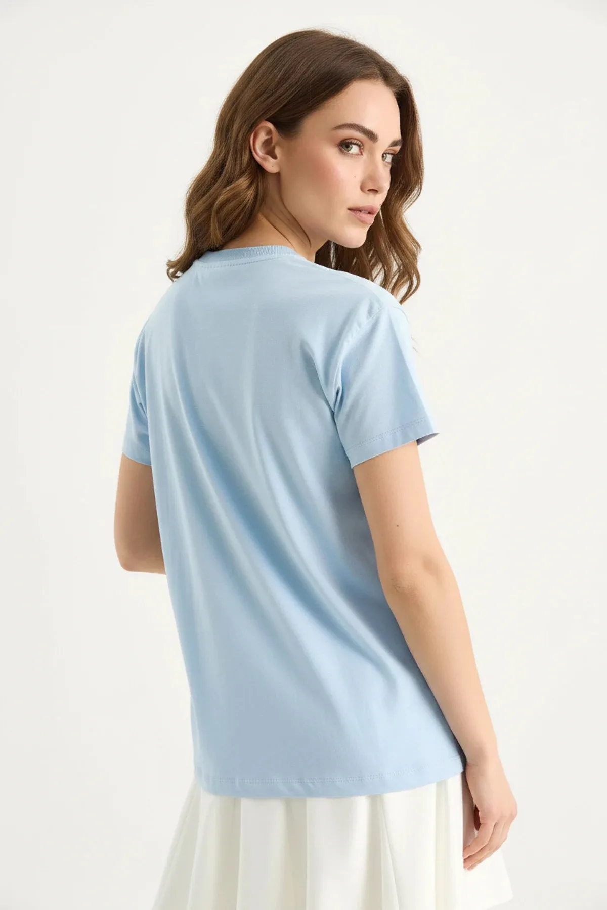 Kadın Çiçek Aksesuarlı Kısa Kollu Pamuklu T Shirt Bebe Mavisi T-Shirt
