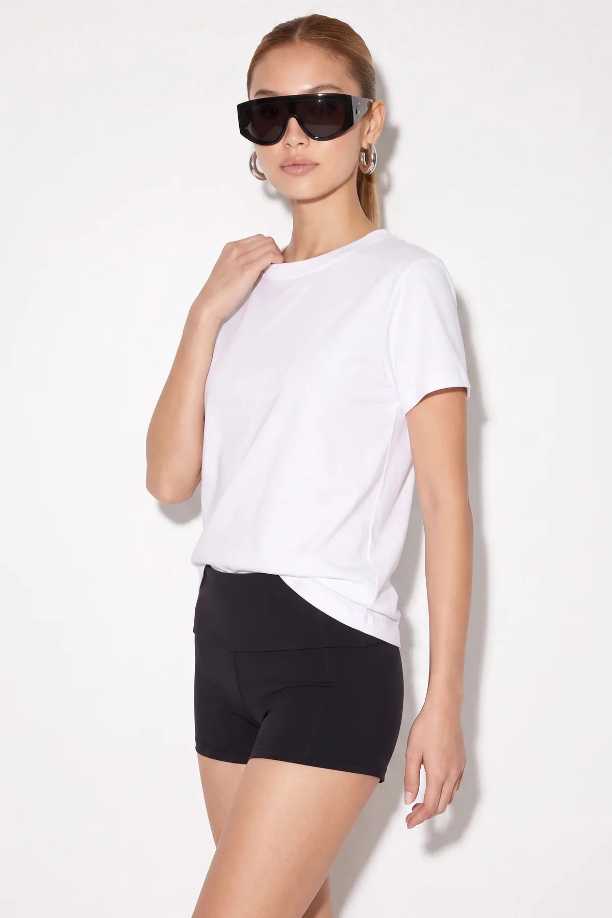 Kadın Kısa Kollu Bisiklet Yaka Pamuklu Relaxed T Shirt Beyaz
