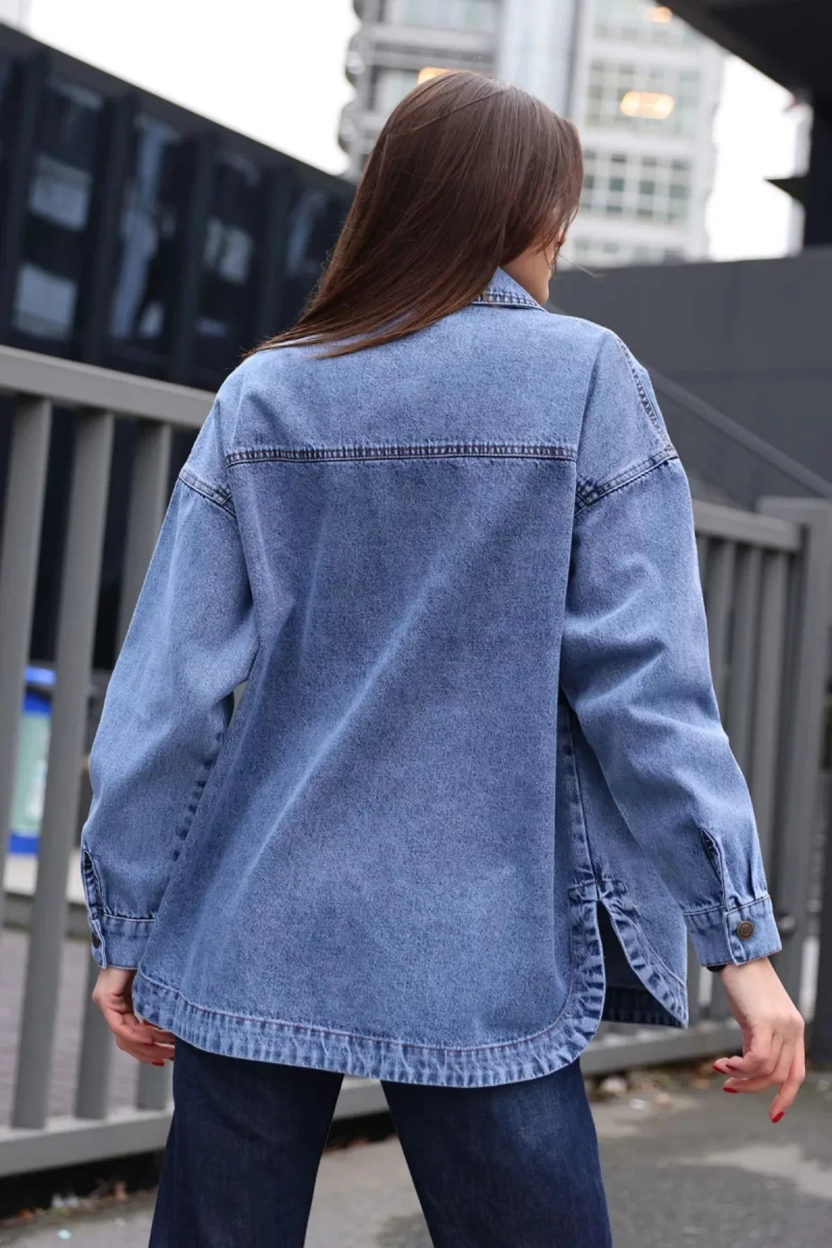 Kadın Gömlek Yaka Çift Cepli Oversize Pamuklu Lacivert Ceket
