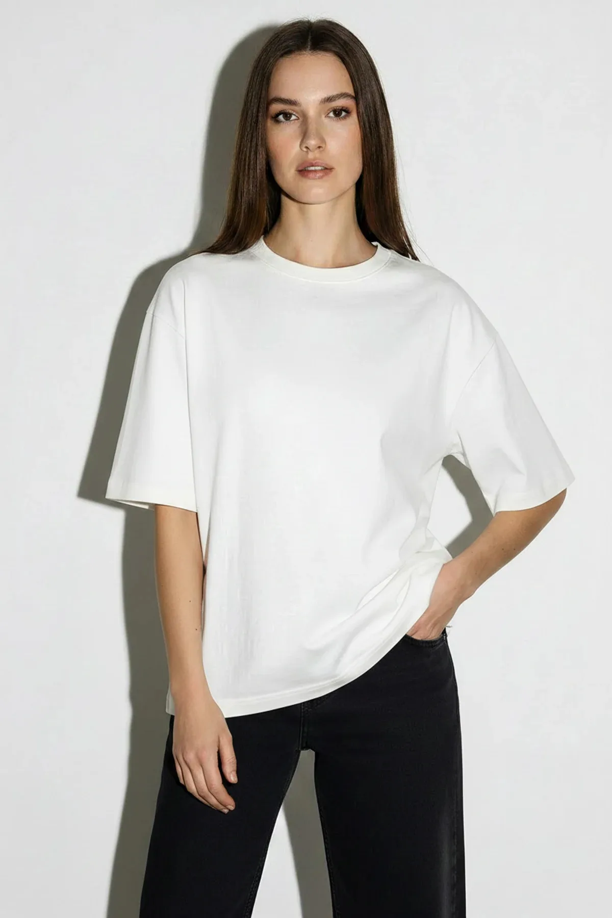 Kadın Kalp Dekolteli Oversize Modal T Shirt Beyaz Siyah