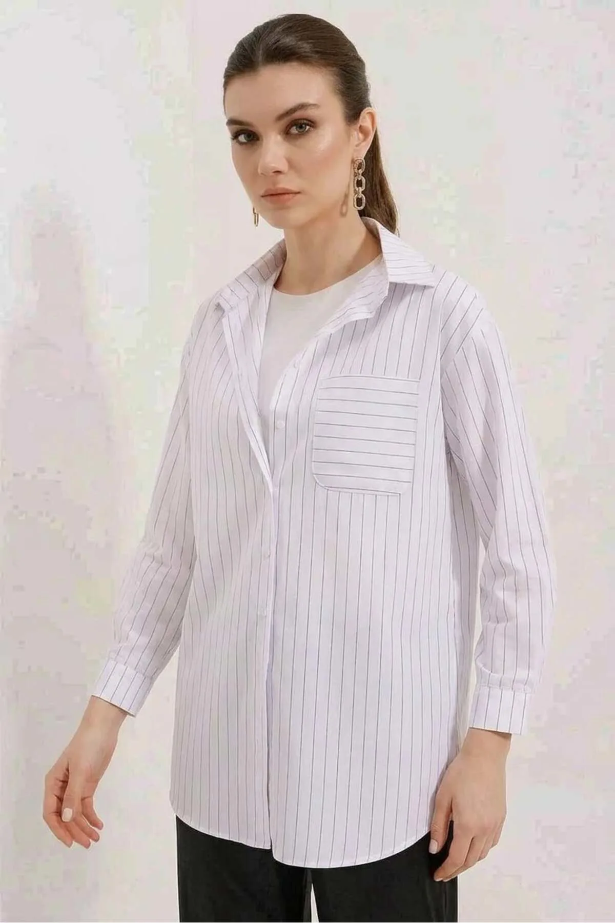Kadın Oversize Çizgili Pamuklu Beyaz Gömlek
