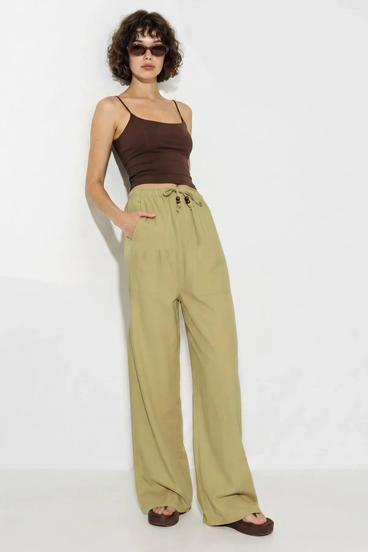 Kadın Beli Lastikli Cep Detaylı Bol Yağ Yeşili Pantolon