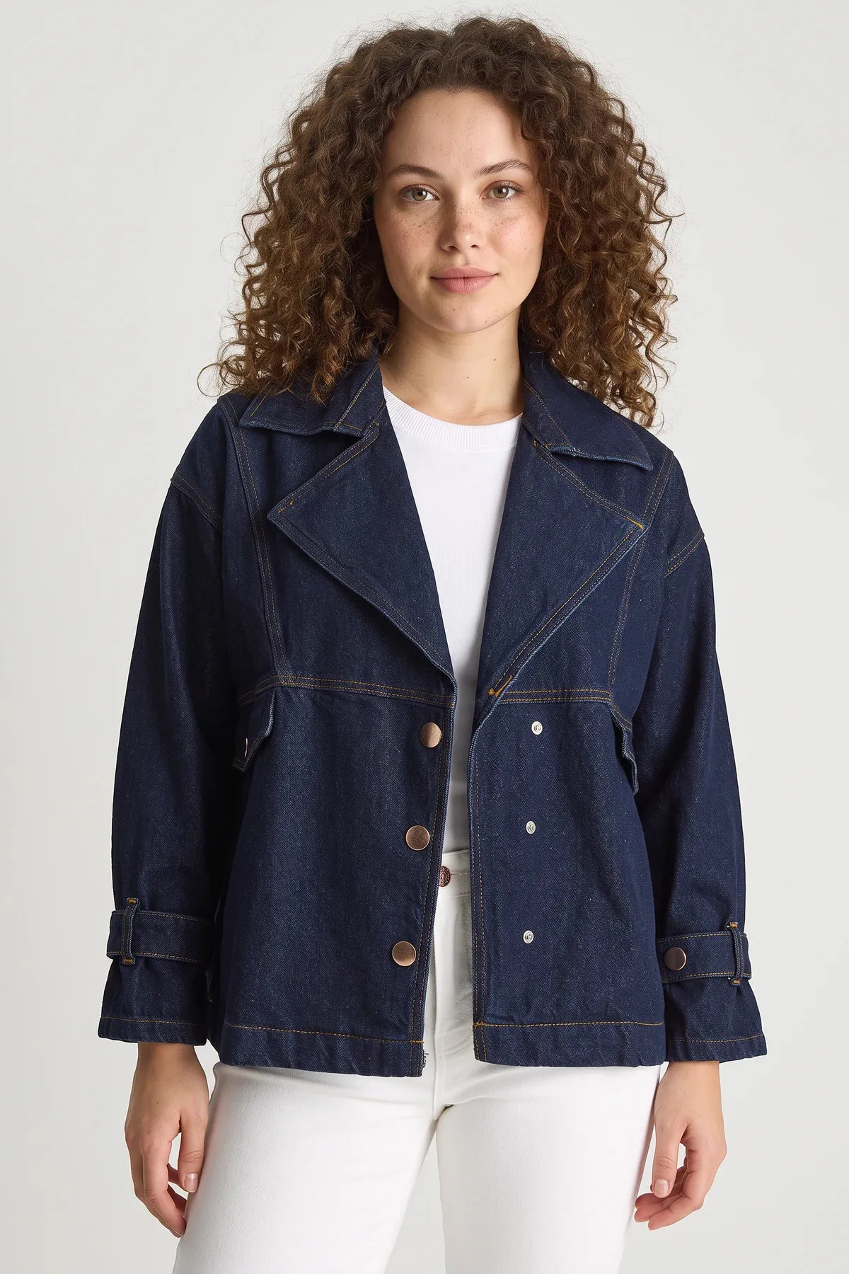 Kadın Geniş Yaka Uzun Kollu Ayarlanabilir Manşetli Denim Lacivert Ceket
