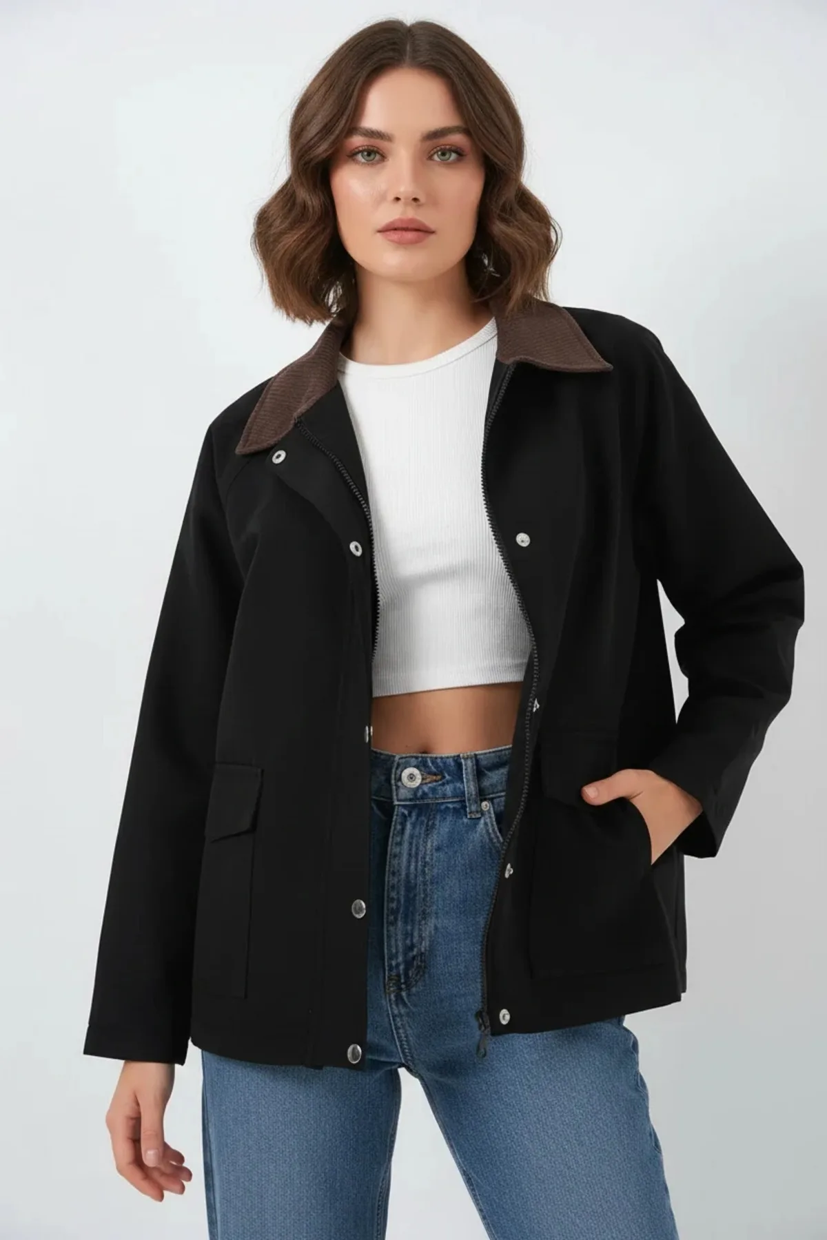Kadın Klasik Yaka Cep Detaylı Oversize Siyah Ceket