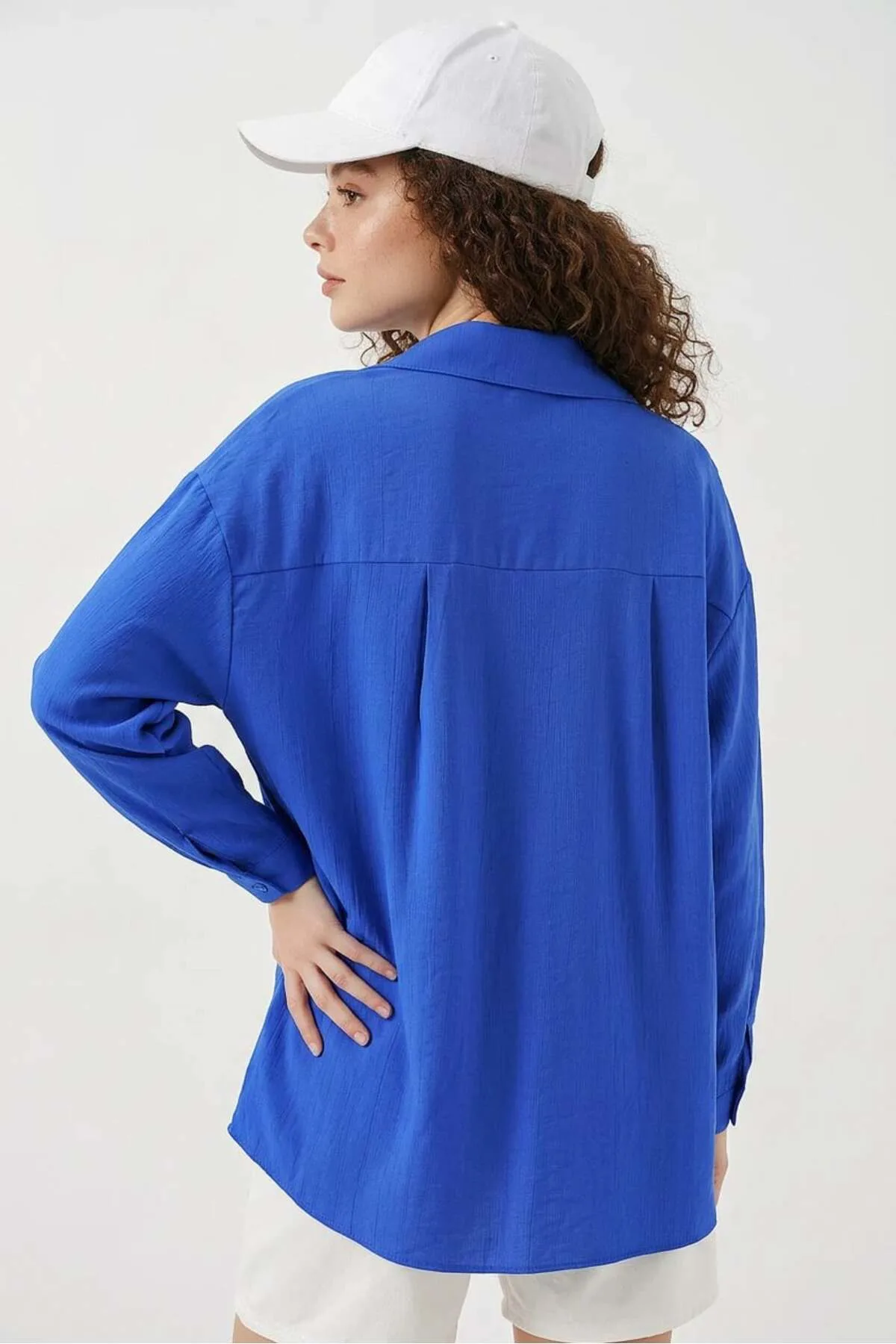 Kadın Oversize Pamuklu Saks Gömlek