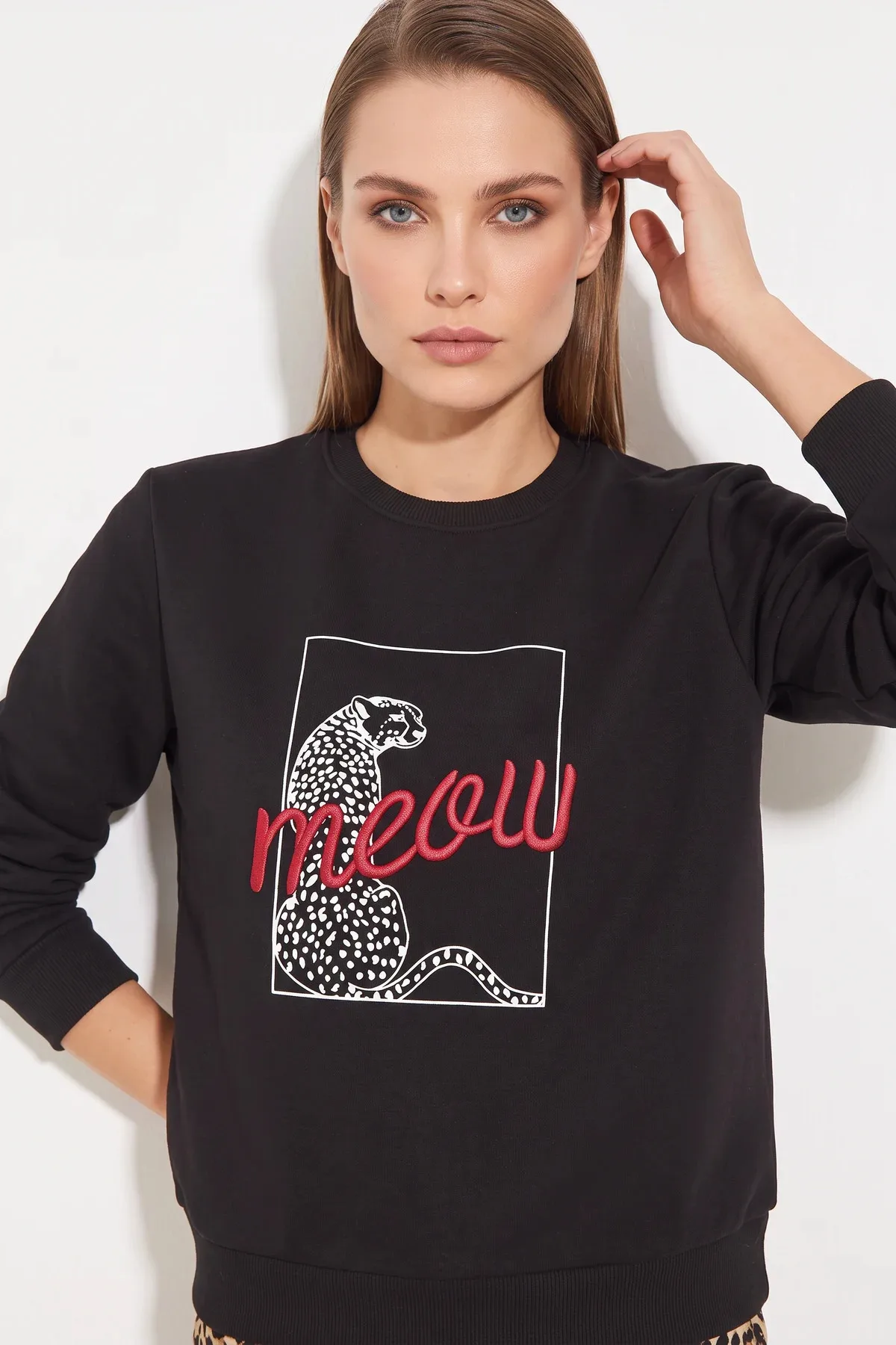 Kadın Leopar Baskılı Siyah Sweatshirt