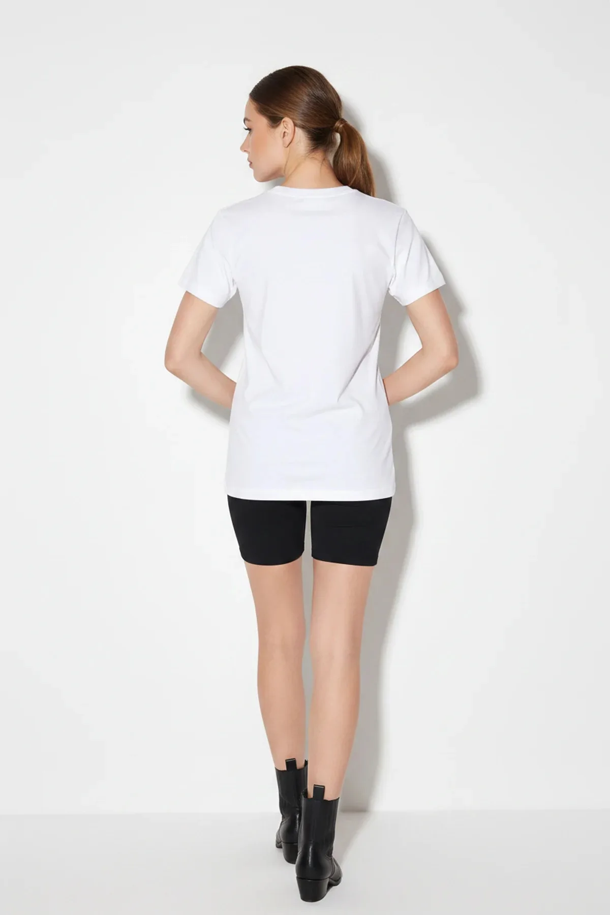 Kadın Kısa Kollu Bisiklet Yaka Pamuklu Relaxed T Shirt Beyaz