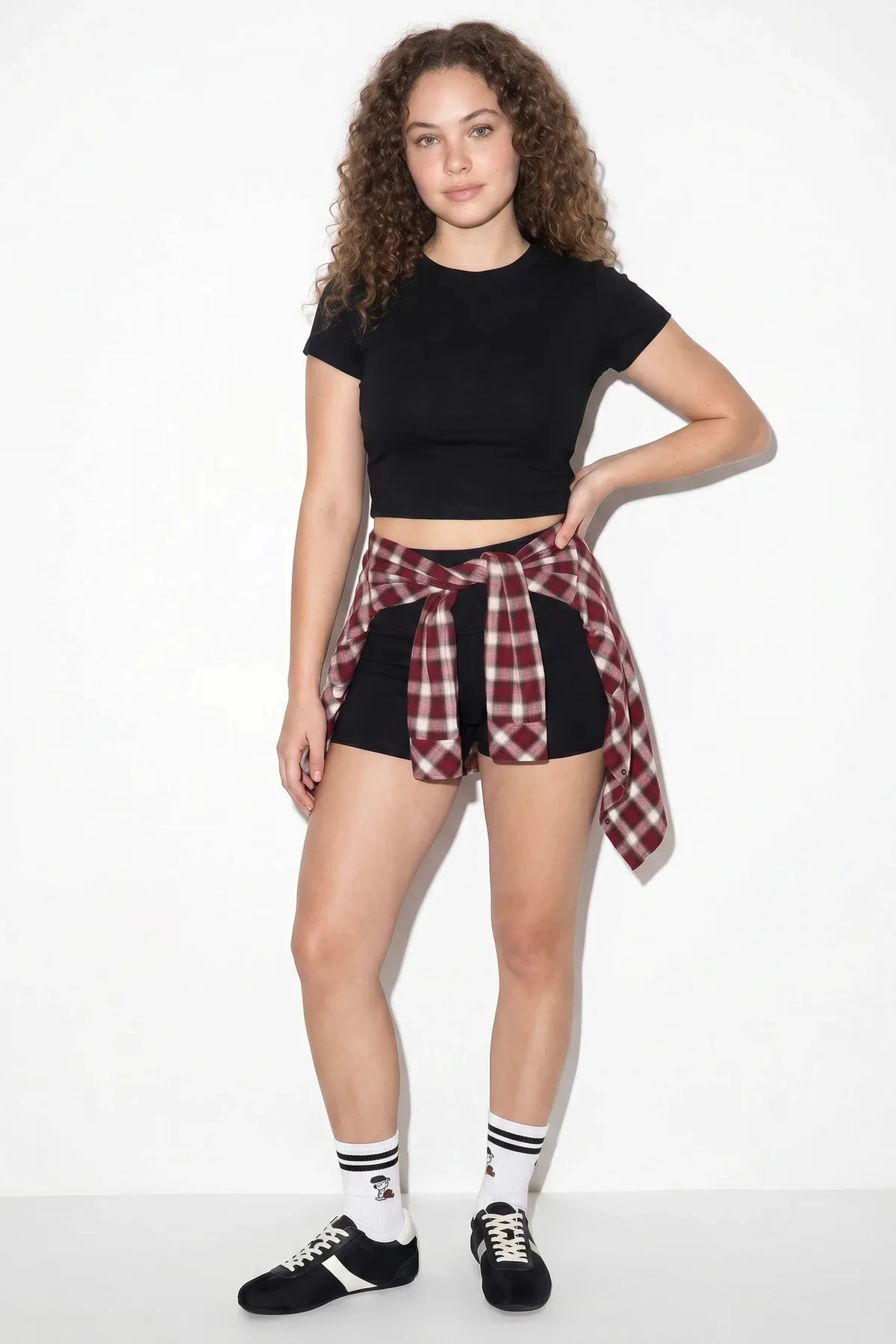 Kadın Kısa Kol Bisiklet Yaka Crop T Shirt Siyah