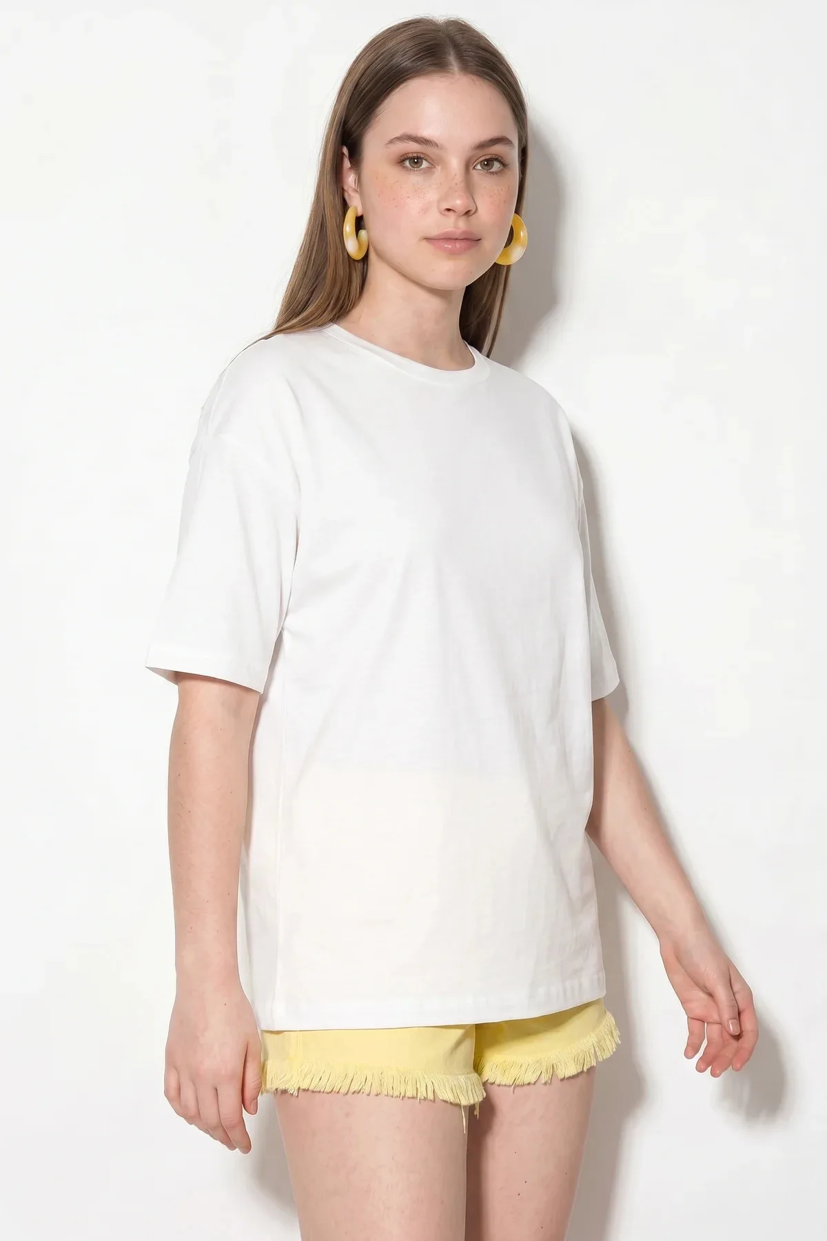 Kadın Bisiklet Yaka Kedi Baskılı Oversize Pamuklu T Shirt Beyaz